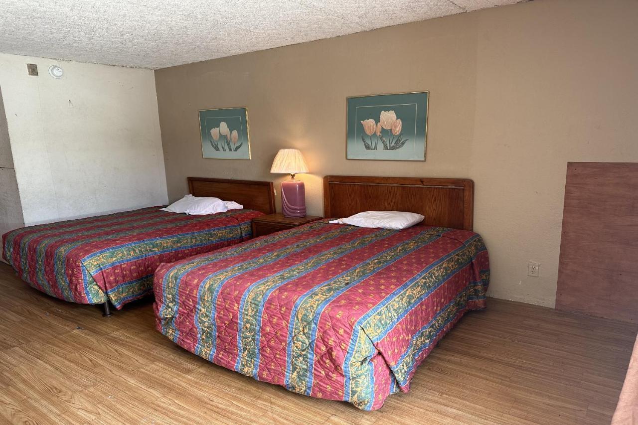 Kampus Inn Gainesville - University Area Hotel Eksteriør billede